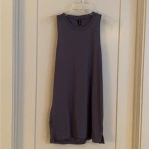 Onzie Braid tank slate color